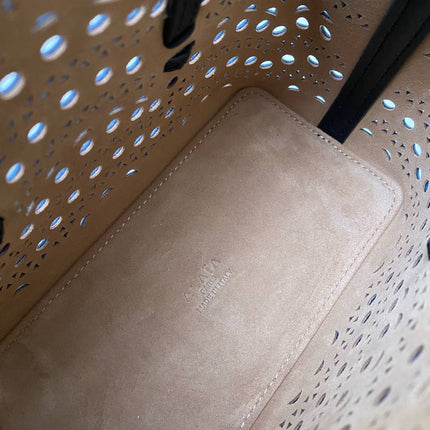 MINA 16 BAG IN BLACK VIENNA WAVE CALFSKIN