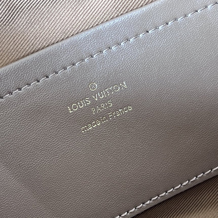 LV 25S UTILITY CROSSBODY HANDBAG 18 IN BROWN MONOGRAM CANVAS GOLD HARDWARE