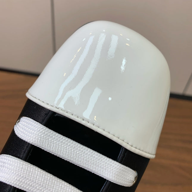 LACE-UP HIGH SHOES IN BLACK SILK MIX WHITE GLOSSY CALFSKIN