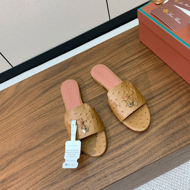 FLAT SLIPPERS IN LIGHT BROWN LAMBSKIN OSTRICH SKIN