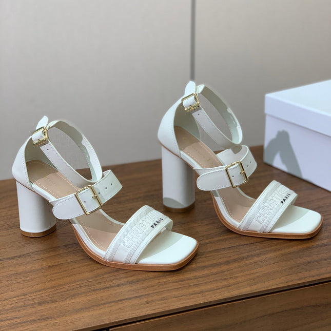 THREE-STRAP HIGH-HEELED EMBROIDERED SANDALS WHITE
