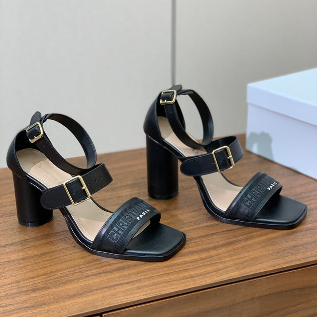 THREE-STRAP HIGH-HEELED EMBROIDERED SANDALS BLACK