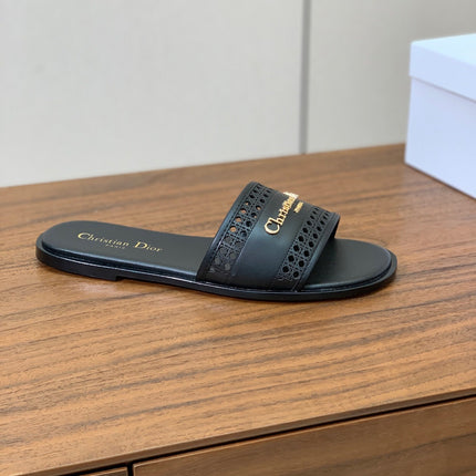 DWAY BLACK CALFSKIN AND GOLD LOGO