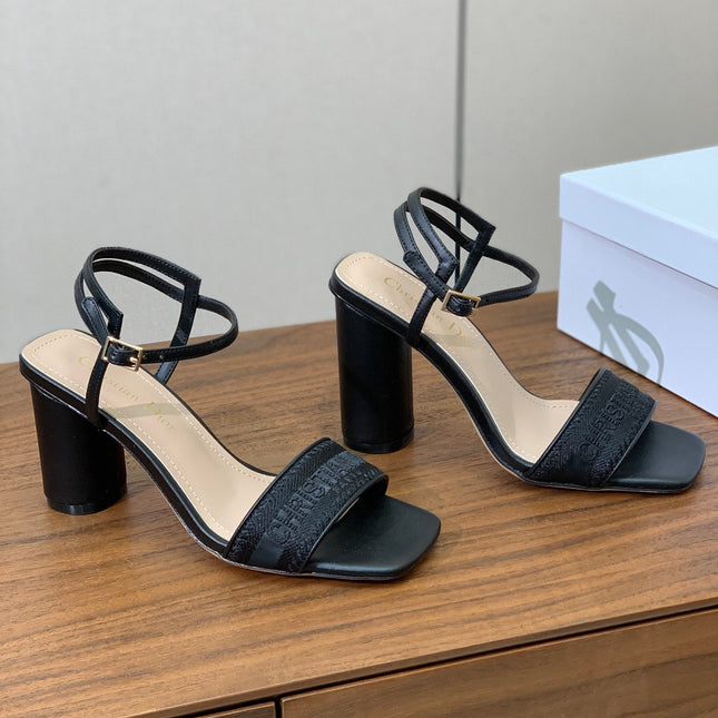 HIGH HEEL EMBROIDERED SANDAL IN BLACK CALFSKIN AND WOVEN STRAPS