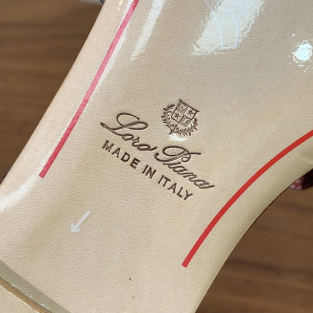 LP OSTRICH-EMBOSSED FLAT SANDALS 25S IN DARK GRAY LAMBSKIN