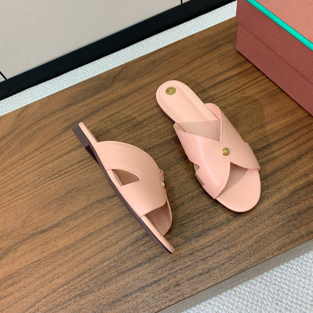 FLAT SLIPPERS IN LIGHT PINK CALFSKIN