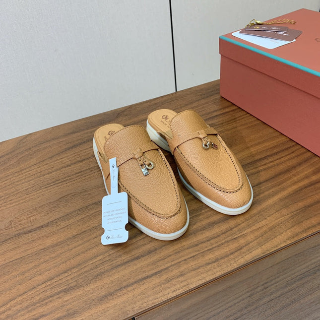 LP FLAT MULES 25S IN BROWN LAMBSKIN WITH SILVER HARDWARE
