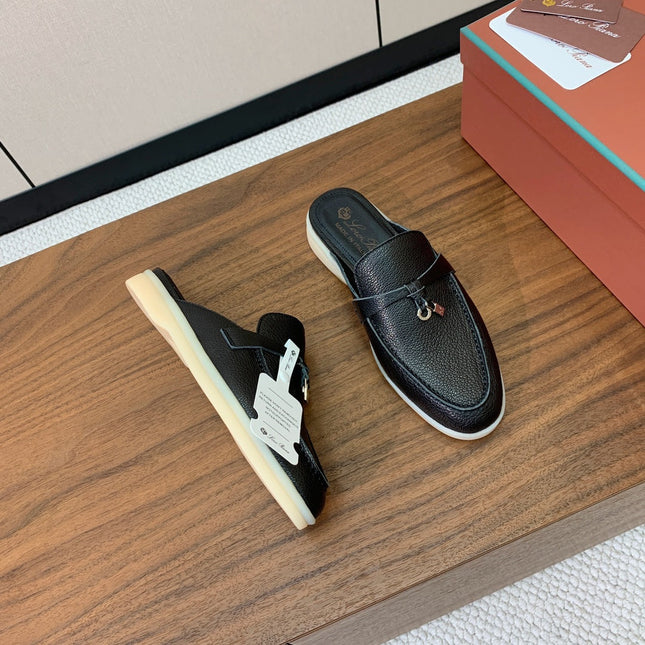 LP FLAT MULES 25S IN BLACK LAMBSKIN WITH SILVER HARDWARE