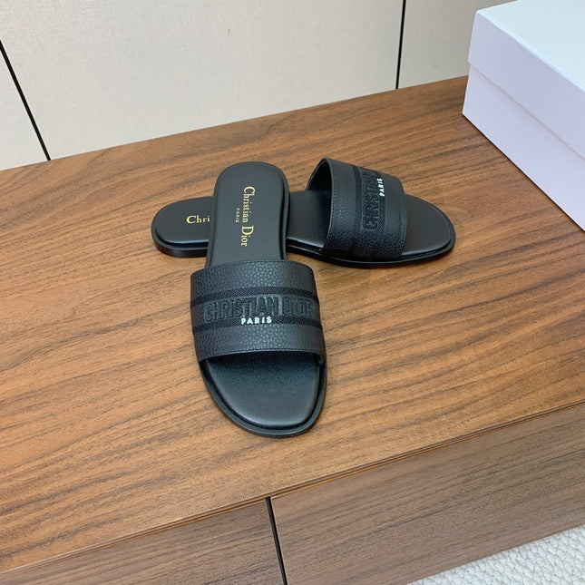 DIOR 25S DWAY SLIDE IN BLACK CALFSKIN