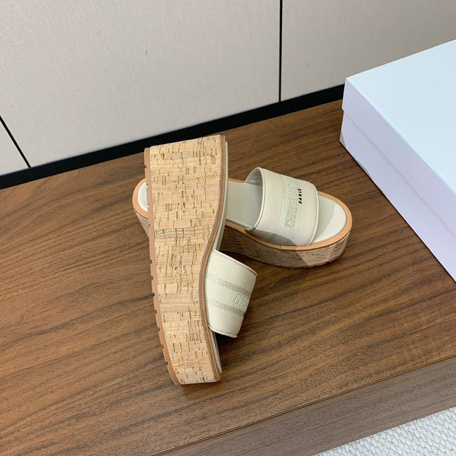 DIOR 25S DWAY WEDGE SLIDE 90 MM IN CREAM WHITE CALFSKIN