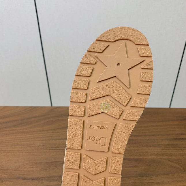 DIOR 25S DWAY WEDGE SLIDE 90 MM IN CREAM WHITE CALFSKIN