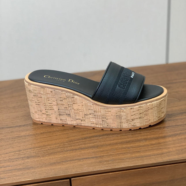 DIOR 25S DWAY WEDGE SLIDE 90 MM IN BLACK CALFSKIN