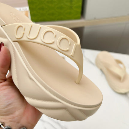 THONG PLATFORM IN BEIGE CREAM IMPORTED TPU