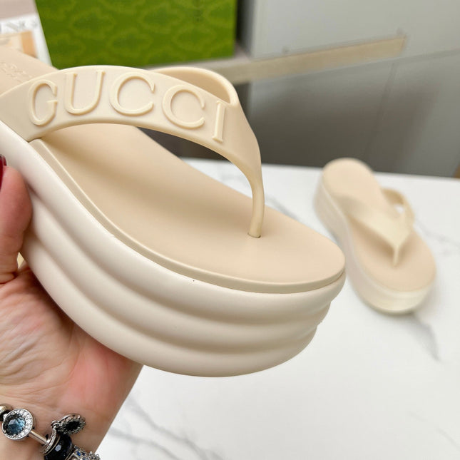 THONG PLATFORM 5 CM IN BEIGE CREAM IMPORTED TPU