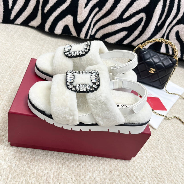 VIV' WINTER FUR STRASS BUCKLE SANDALS IN WHITE SHEEPSKIN