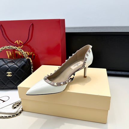 VLTN ROCKSTUD HEELS 25S 60 MM IN WHITE GLOSSY LEATHER