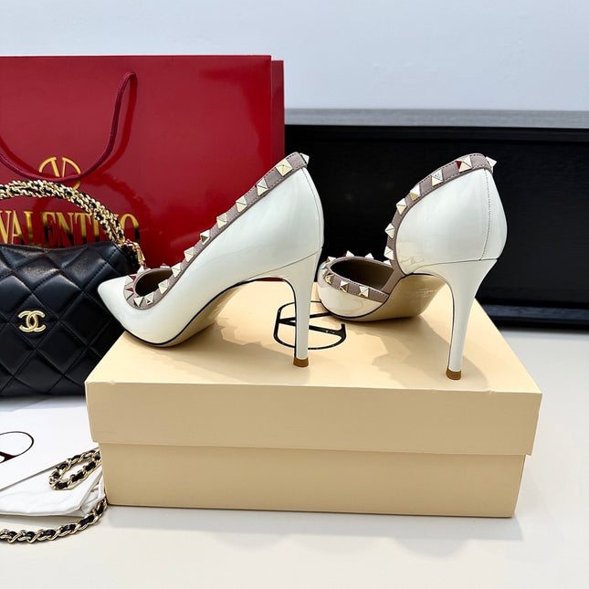 VLTN ROCKSTUD HEELS 25S 85 MM IN WHITE GLOSSY LEATHER