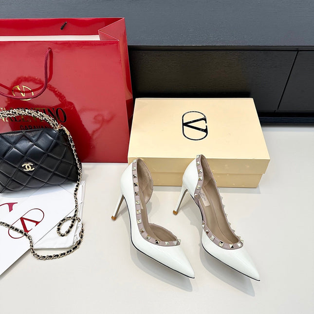 VLTN ROCKSTUD HEELS 25S 85 MM IN WHITE GLOSSY LEATHER