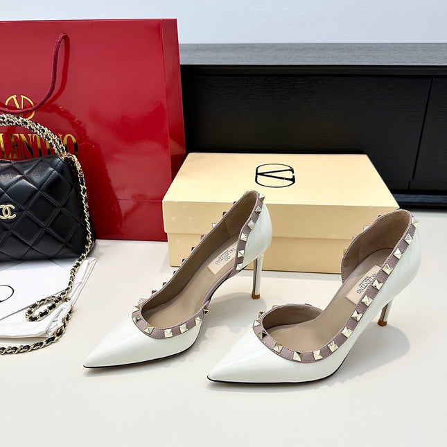VLTN ROCKSTUD HEELS 25S 85 MM IN WHITE GLOSSY LEATHER