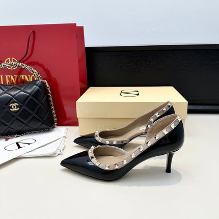 VLTN ROCKSTUD HEELS 25S 60 MM IN BLACK GLOSSY LEATHER