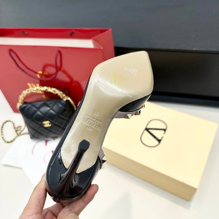 VLTN ROCKSTUD HEELS 25S 85 MM IN BLACK GLOSSY LEATHER