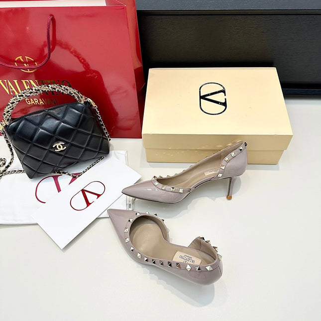VLTN ROCKSTUD HEELS 25S 60 MM IN SOFT LILAC BEIGE GLOSSY LEATHER