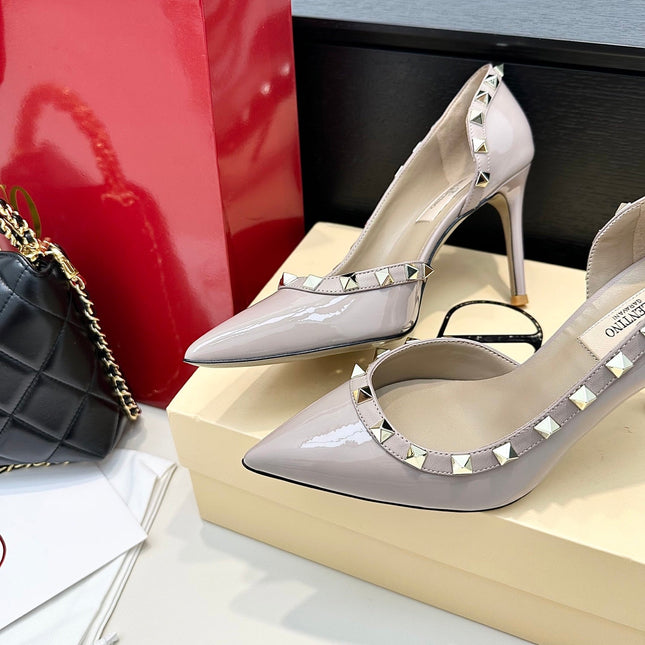 VLTN ROCKSTUD HEELS 25S 85 MM IN SOFT LILAC BEIGE GLOSSY LEATHER