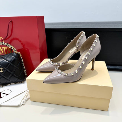 VLTN ROCKSTUD HEELS 25S 85 MM IN SOFT LILAC BEIGE GLOSSY LEATHER