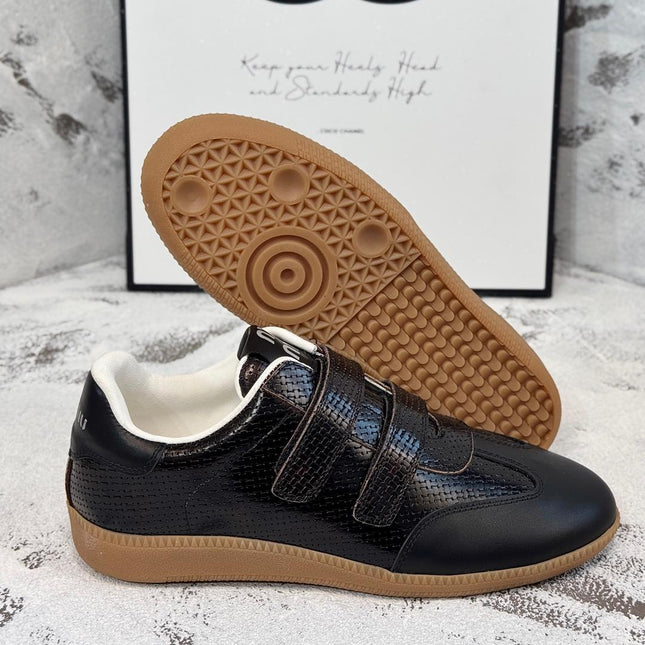 RETRO SNEAKERS WITH RIPTAPE STRAPS IN BLACK LAMBSKIN KNITTED PATTERN