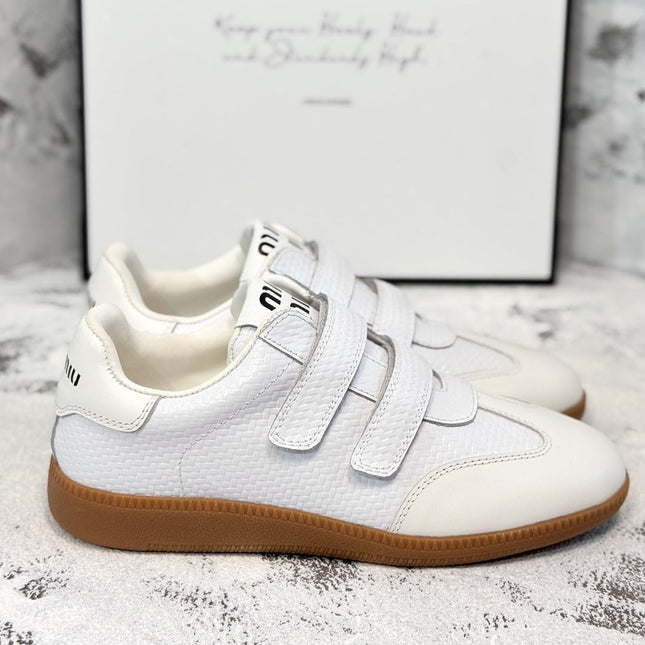 RETRO SNEAKERS WITH RIPTAPE STRAPS IN WHITE LAMBSKIN KNITTED PATTERN