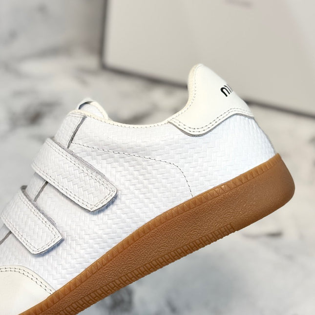 RETRO SNEAKERS WITH RIPTAPE STRAPS IN WHITE LAMBSKIN KNITTED PATTERN