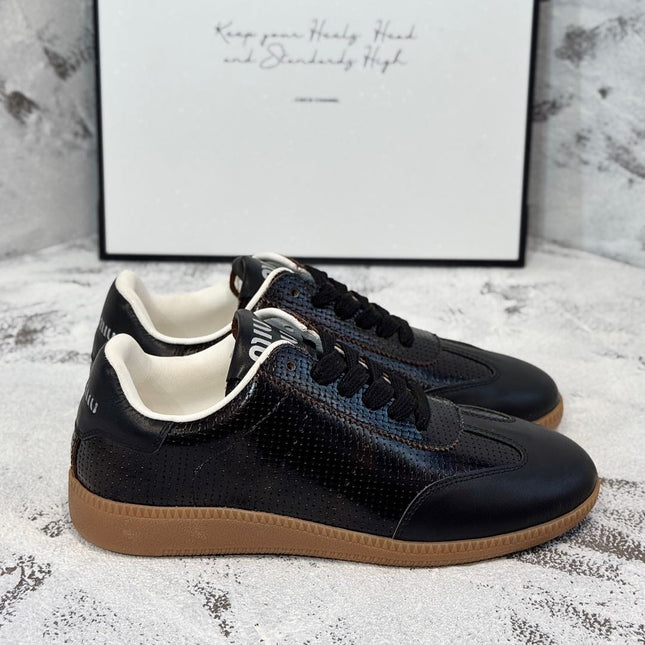 RETRO SNEAKERS IN BLACK LAMBSKIN WITH KNITTED PATTERN