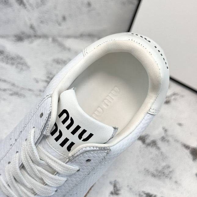 RETRO SNEAKERS IN WHITE LAMBSKIN WITH KNITTED PATTERN