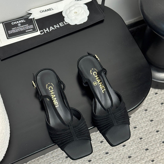 CC HIGH HEELS IN BLACK QUILTED SUEDE
