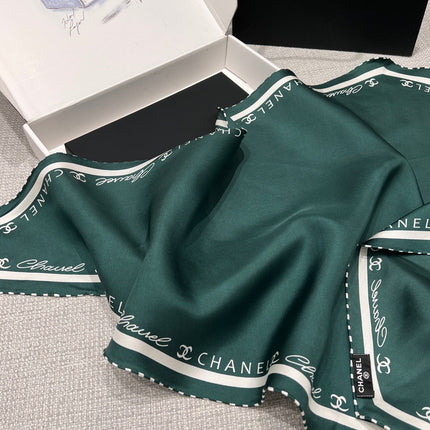 CHANEL 25S SCARF 160 IN SILK 697662
