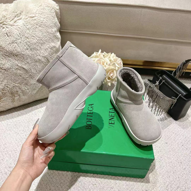 SNAP MINI ANKLE BOOTS IN PALE GRAY SUEDE AND SHEARLING LINING