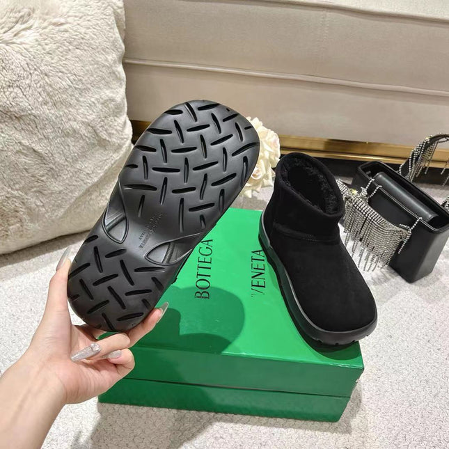 SNAP MINI ANKLE BOOTS IN BLACK SUEDE AND SHEARLING LINING