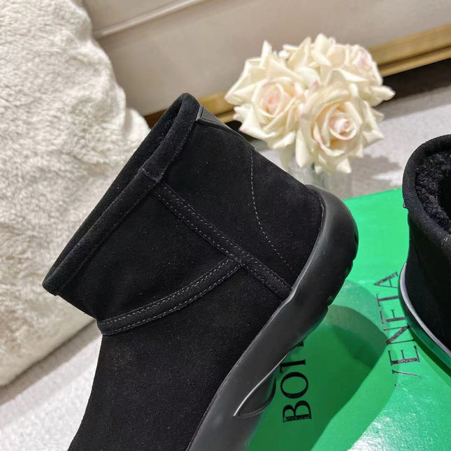 SNAP MINI ANKLE BOOTS IN BLACK SUEDE AND SHEARLING LINING