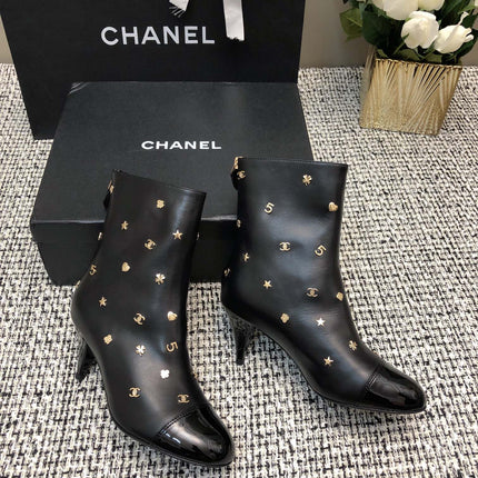 SHORT BOOTS BLACK LAMBSKIN ATTACH METAL