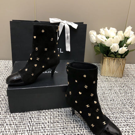 SHORT BOOTS BLACK SUEDE LAMBSKIN ATTACH METAL