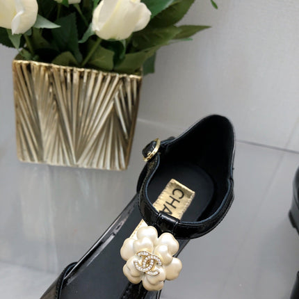 CAMELLIA CAP JANE SANDALS IN BLACK LAMBSKIN