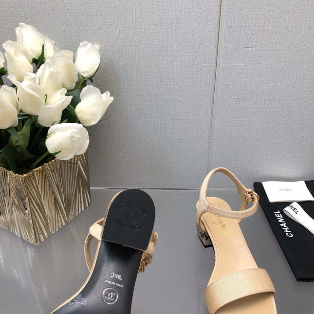 BLOCK HEEL WITH CRYSTAL 5 CM SANDAL IN SAND BROWN FABRIC