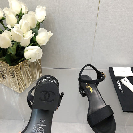 BLOCK HEEL WITH CRYSTAL 5 CM SANDAL IN BLACK FABRIC