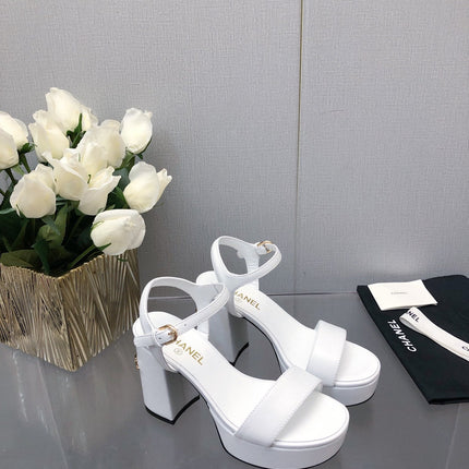 BLOCK HEEL 9 CM SANDAL IN WHITE LAMBSKIN