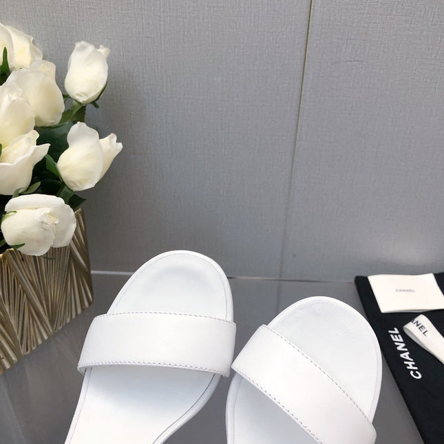 BLOCK HEEL 9 CM SANDAL IN WHITE LAMBSKIN