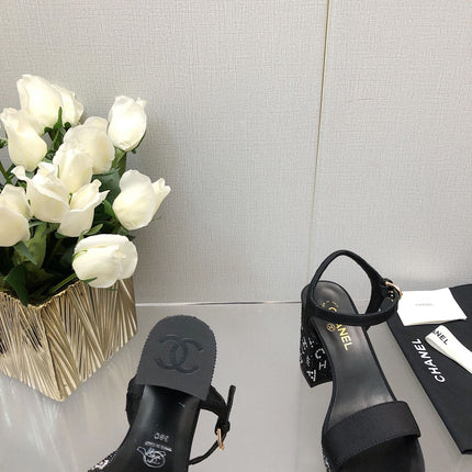 BLOCK HEEL WITH CRYSTAL 9 CM SANDAL IN BLACK FABRIC