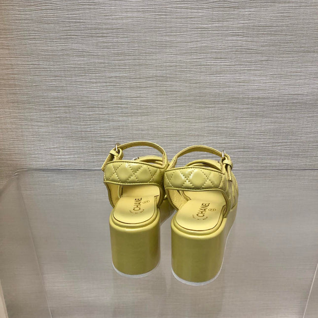 WEDGE SANDALS IN YELLOW CREAM CALFSKIN