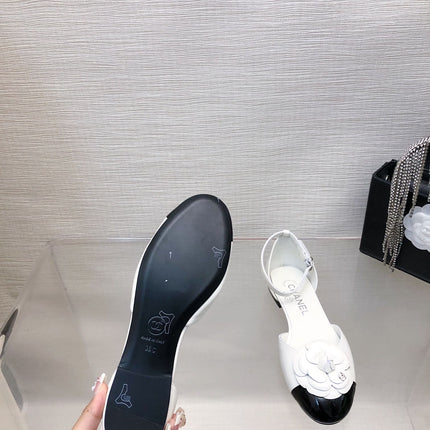 WHITE MIX BLACK LAMBSKIN CAMELLIA HOLLOW SANDAL