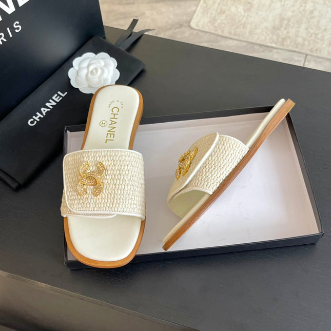 CC Logo Mule Sandal 10mm White Lambskin 610370