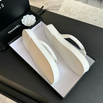 Thick-soled Flip-Flops Lambskin White